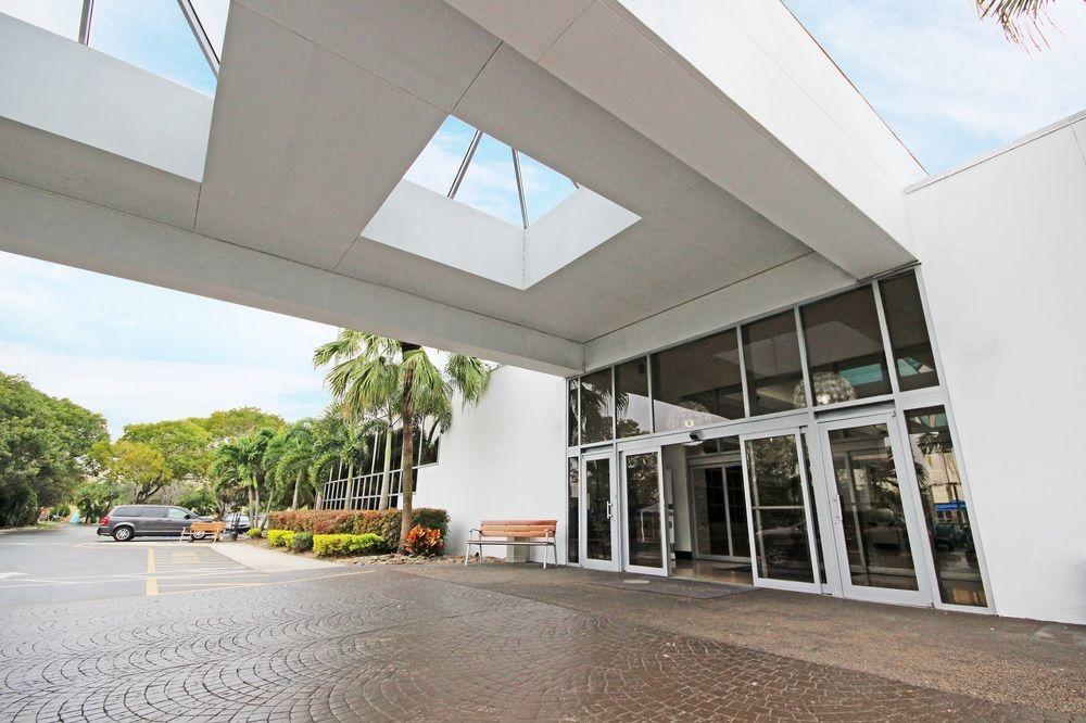 Sawgrass Grand Hotel And Suites Sports Complex Sunrise Buitenkant foto
